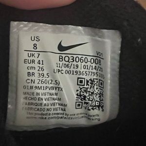 Kyrie Flytrap 3 EP Black Metallic Gold